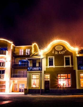 A la Mer Hotel