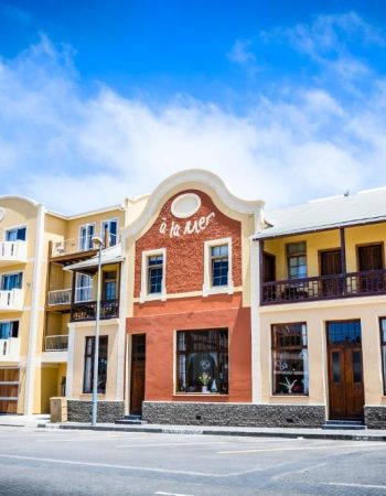 A la Mer Hotel