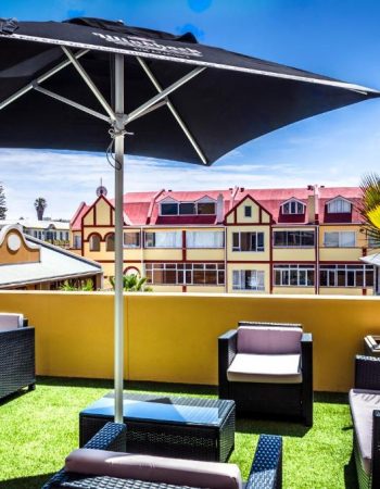 A la Mer Hotel
