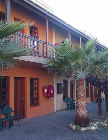 A la Mer Hotel