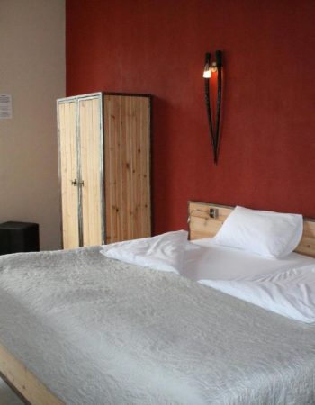 A la Mer Hotel