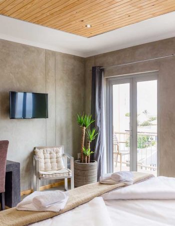 A la Mer Hotel